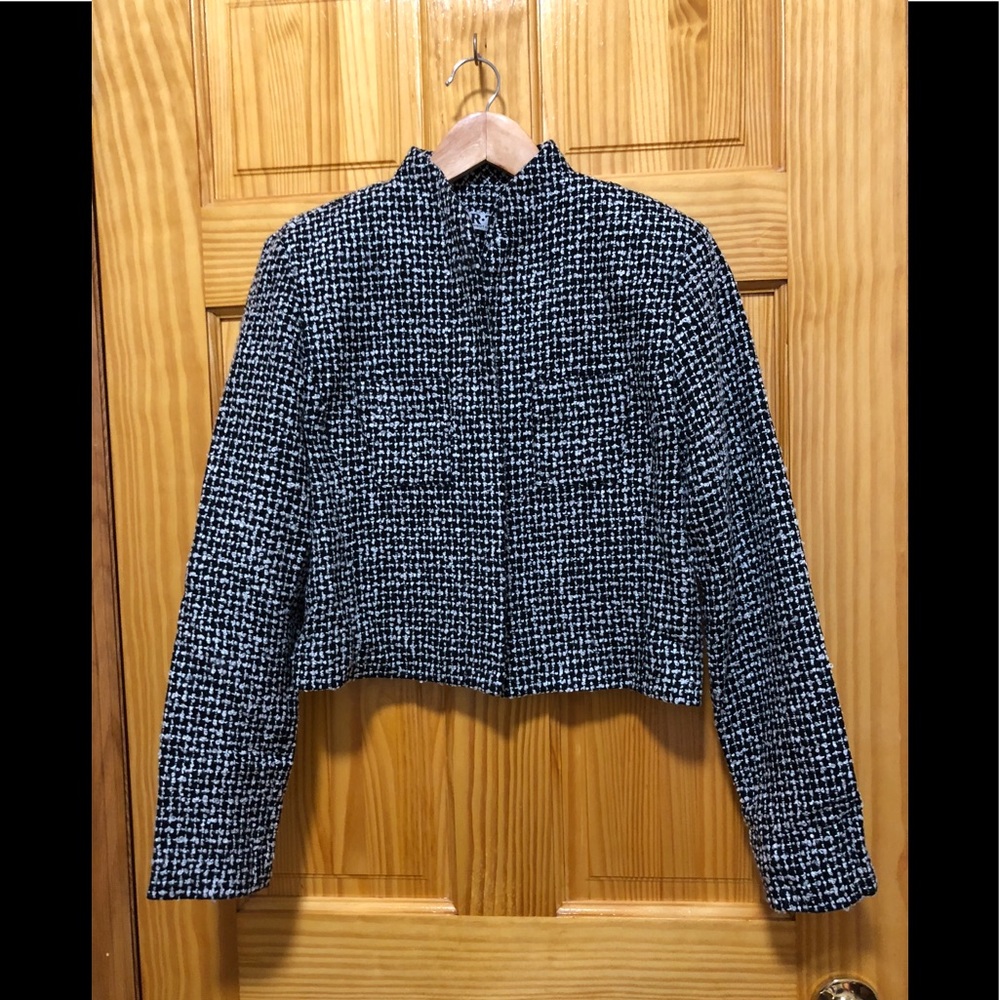 ♥️ 2 x $20 ♥️ Beautiful two pieces suit for women